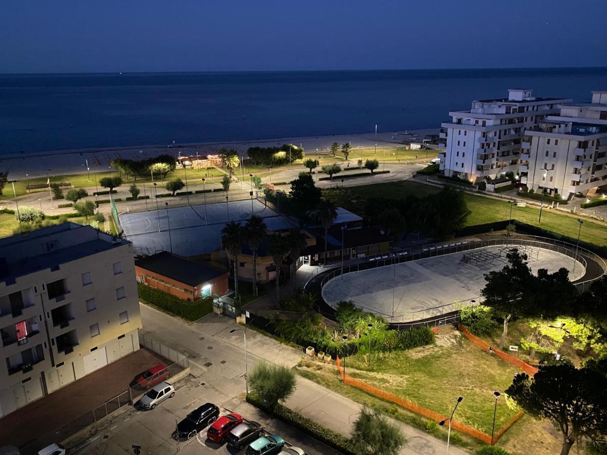 Punto Di Osservazione Lido di Fermo Esterno foto