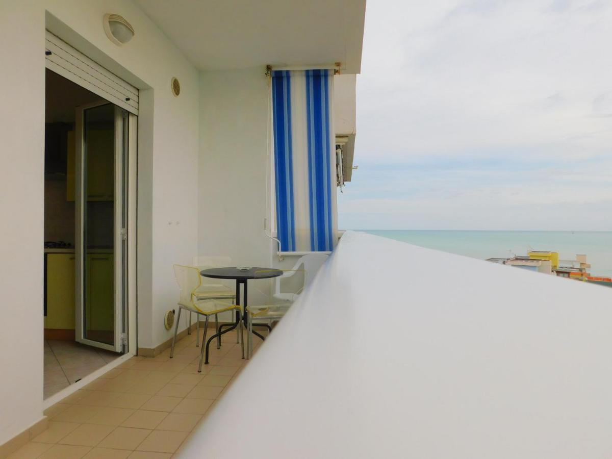 Punto Di Osservazione Lido di Fermo Esterno foto